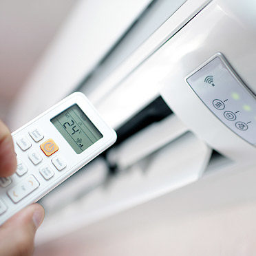 Mini split AC with remote